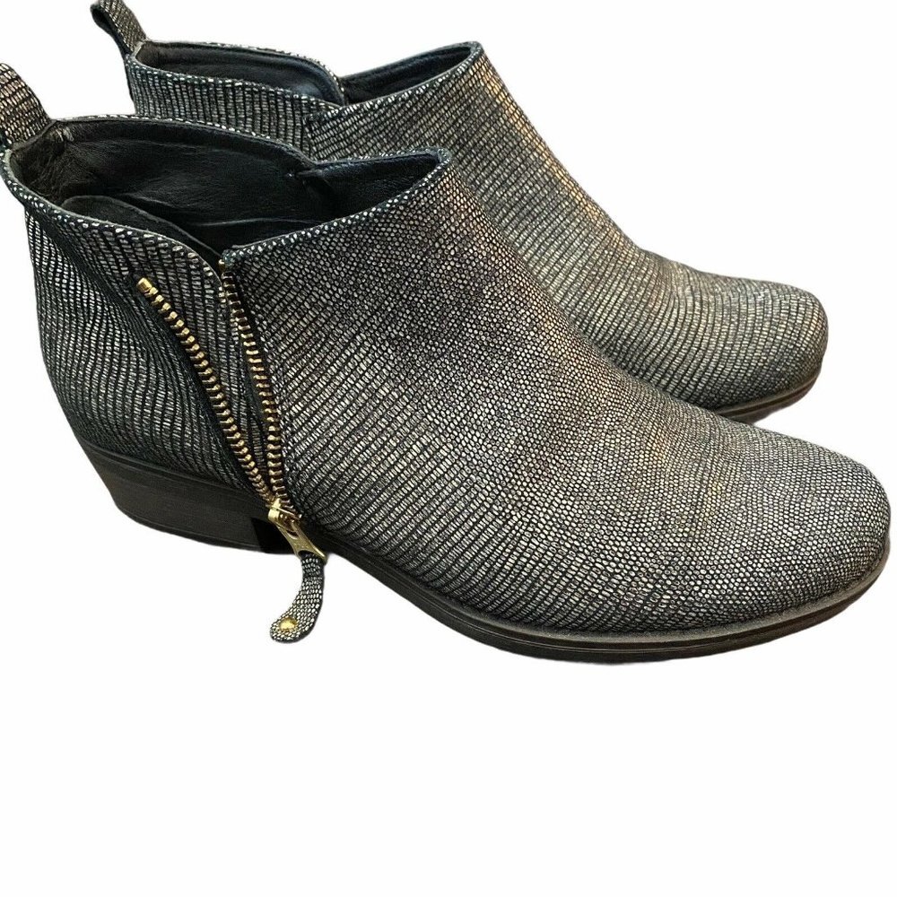 Eric Michael London in Black Lizard Booties Brown